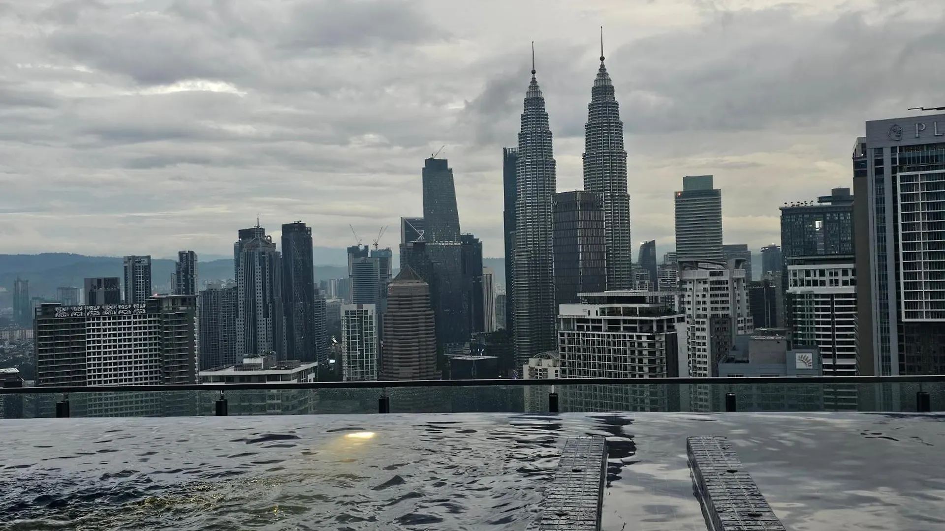 Lejlighed Colony Infinitum Suites Kuala Lumpur By Kamrul Malaysia